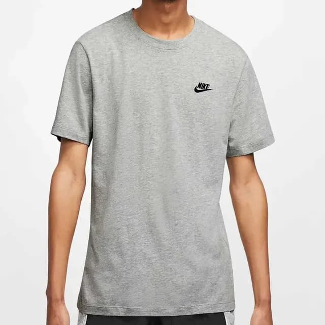 Camiseta Nike Sportswear Club Masculina